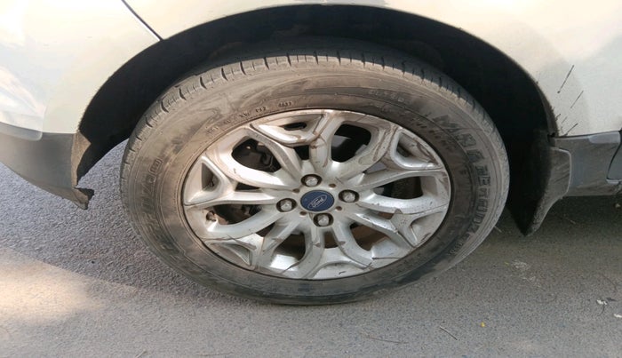 2017 Ford Ecosport TITANIUM 1.5L DIESEL, Diesel, Manual, 1,16,788 km, tyre