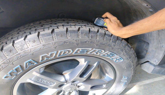 2023 Mahindra Thar LX HARD TOP 4WD MT, Diesel, Manual, 19,190 km, tyre