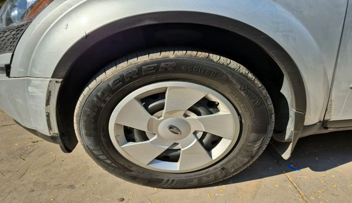 2015 Mahindra XUV500 W6, Diesel, Manual, 1,39,004 km, tyre