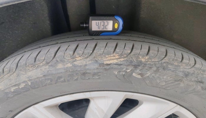 2022 Volkswagen TAIGUN HIGHLINE 1.0 TSI AT, Petrol, Automatic, 40,198 km, tyre