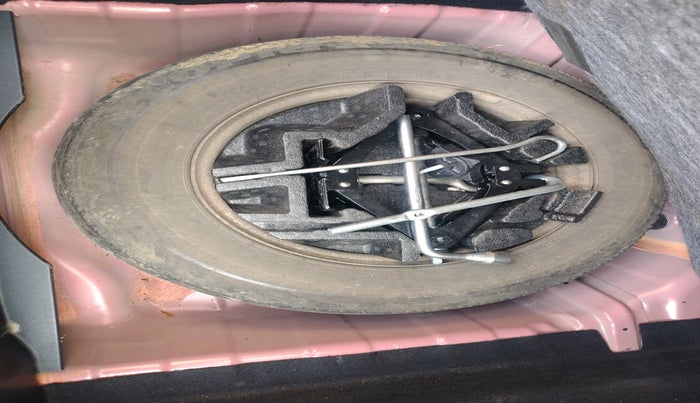 2020 Tata ALTROZ XE PETROL, Petrol, Manual, 49,631 km, tyre