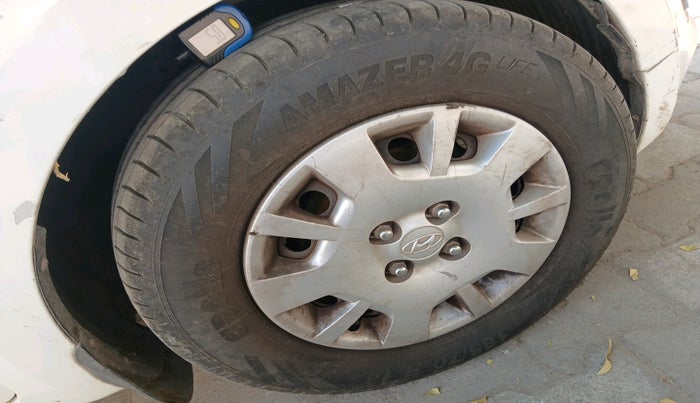 2014 Hyundai i20 MAGNA (O) 1.2, Petrol, Manual, 66,426 km, tyre