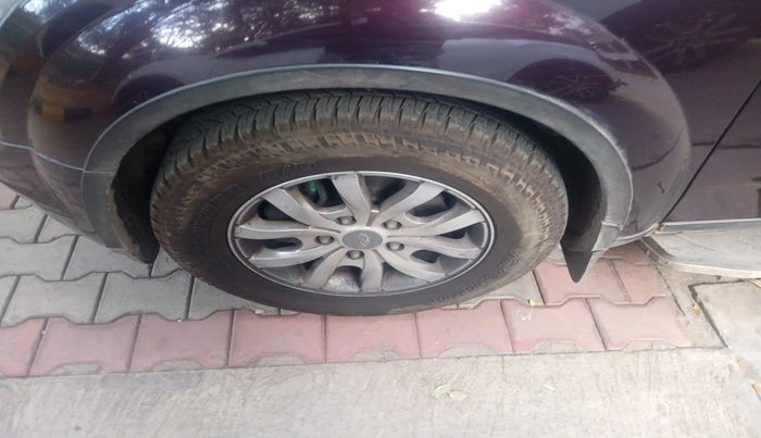 2017 Mahindra XUV500 W10, Diesel, Manual, 62,331 km, tyre