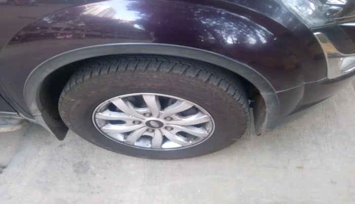 2017 Mahindra XUV500 W10, Diesel, Manual, 62,331 km, tyre