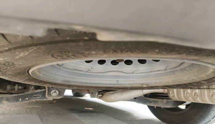 2022 Mahindra XUV700 AX 5 P AT 5 STR, Petrol, Automatic, 47,623 km, tyre