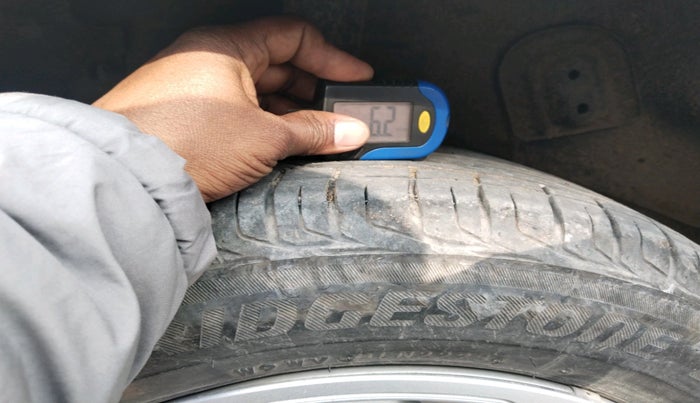 2023 Tata NEXON XE PETROL, Petrol, Manual, 18,398 km, tyre