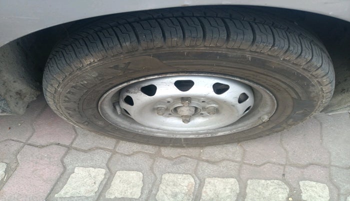 2017 Tata Tiago XE DIESEL, Diesel, Manual, 1,95,056 km, tyre