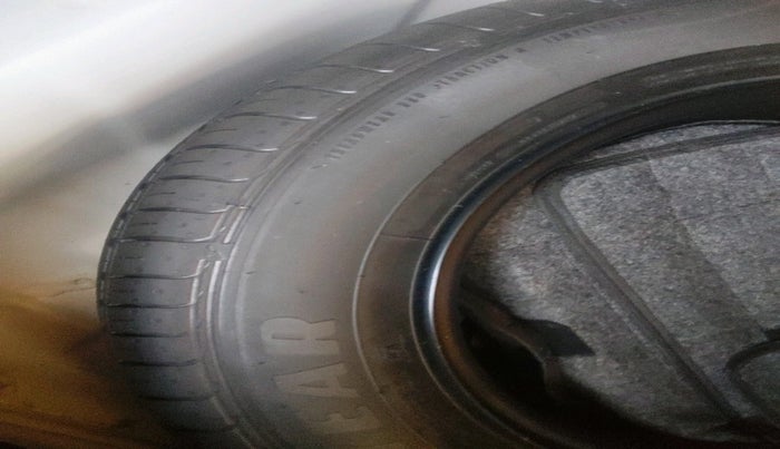 2023 KIA SONET HTK PLUS 1.2, Petrol, Manual, 9,000 km, tyre