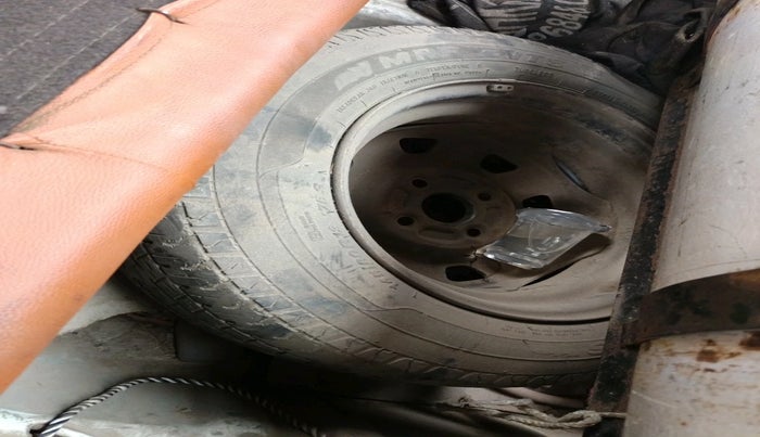 2011 Hyundai Santro Xing GL, Petrol, Manual, 1,20,512 km, tyre