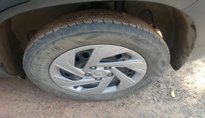 2023 Hyundai Creta EX 1.5 PETROL, Petrol, Manual, 37,828 km, tyre