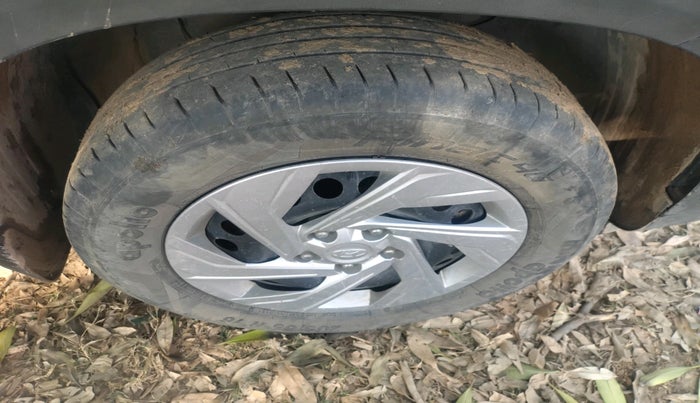 2023 Hyundai Creta EX 1.5 PETROL, Petrol, Manual, 37,828 km, tyre