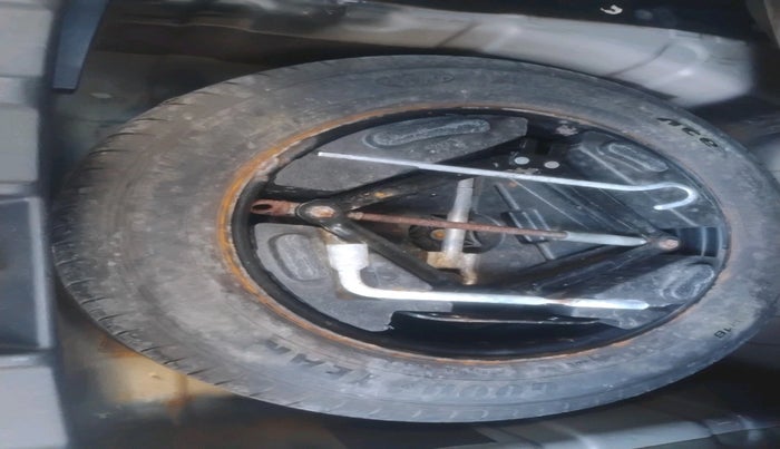 2018 Tata NEXON XM PETROL, Petrol, Manual, 52,598 km, tyre