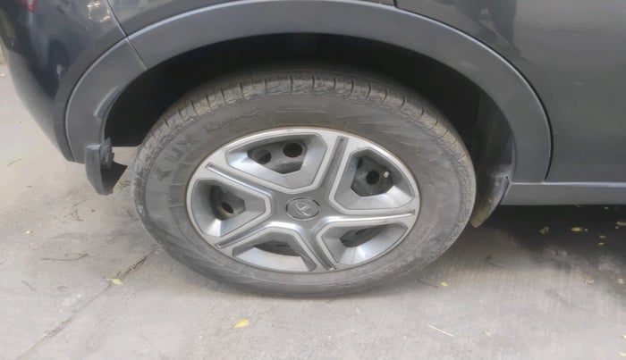 2018 Tata NEXON XM PETROL, Petrol, Manual, 52,598 km, tyre