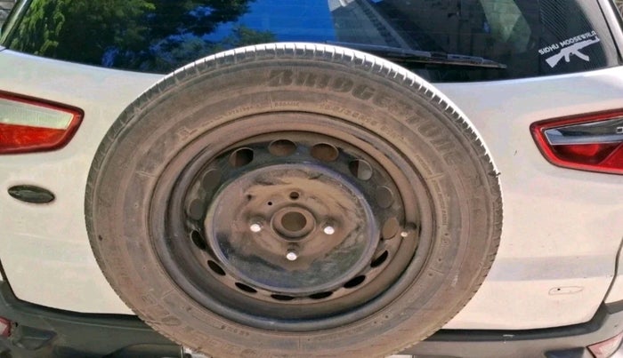 2013 Ford Ecosport TREND 1.5L DIESEL, Diesel, Manual, 1,29,389 km, tyre