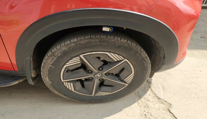 2024 Tata NEXON CREATIVE PLUS 1.2 REVOTRON 7 DCA DT, Petrol, Automatic, 20,305 km, tyre