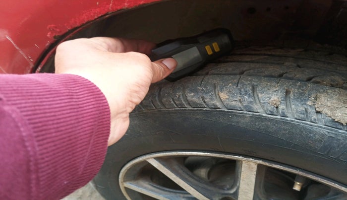 2014 Honda Brio EX MT, Petrol, Manual, 80,671 km, tyre