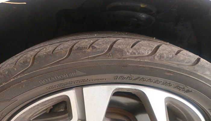 2023 Hyundai AURA SX 1.2, Petrol, Manual, 27,438 km, tyre