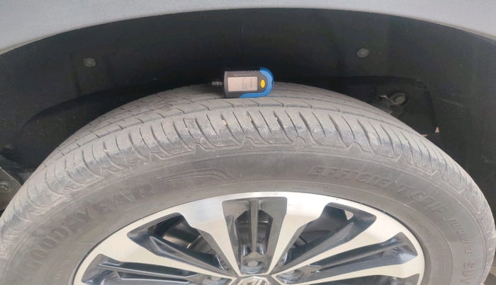 2022 MG GLOSTER SAVVY 6 STR 2.0 TWIN TURBO 4WD, Diesel, Automatic, 1,61,494 km, tyre