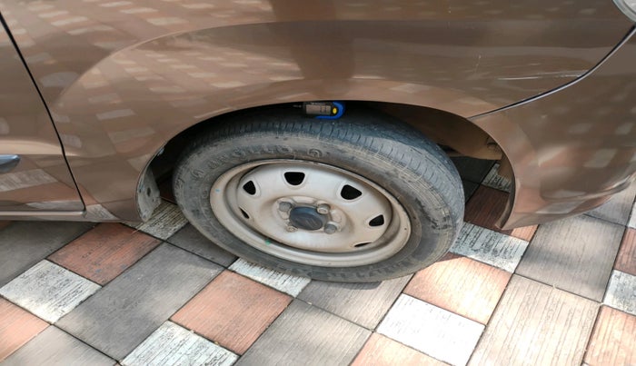 2011 Maruti Zen Estilo LXI, Petrol, Manual, 61,019 km, tyre