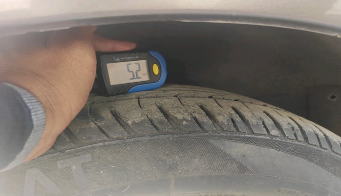 2013 Honda Amaze 1.5L I-DTEC S, Diesel, Manual, 1,07,475 km, tyre