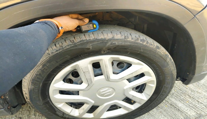 2019 Maruti Vitara Brezza VDI, Diesel, Manual, 4,50,000 km, tyre