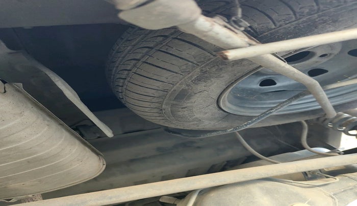 2022 Maruti Eeco 5 STR AC CNG (O), Petrol, Manual, 65,657 km, tyre