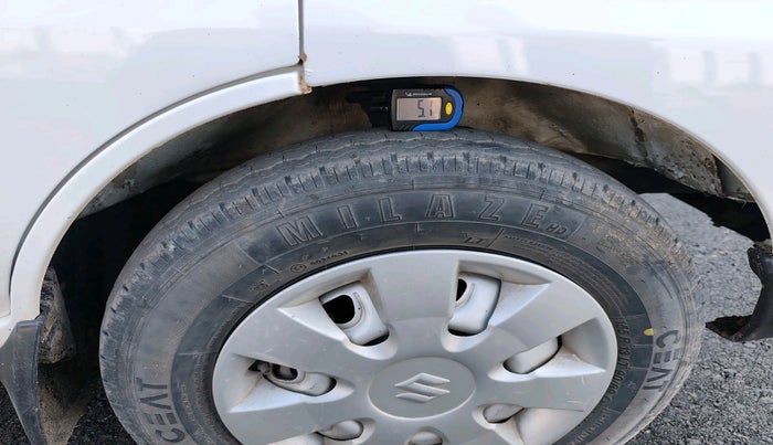 2022 Maruti Eeco 5 STR AC CNG (O), Petrol, Manual, 65,657 km, tyre