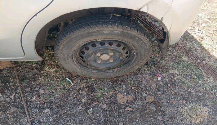 2014 Datsun Go T, Petrol, Manual, 82,422 km, tyre