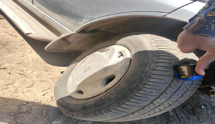 2016 Maruti Eeco 5 STR WITH A/C+HTR, Petrol, Manual, 42,282 km, tyre