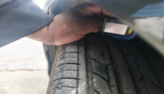 2017 Honda Amaze 1.2L I-VTEC S OPT, Petrol, Manual, 64,294 km, tyre