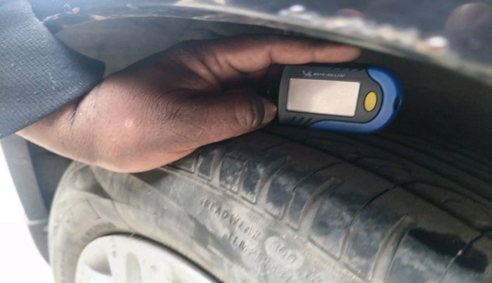 2017 Honda Amaze 1.2L I-VTEC S OPT, Petrol, Manual, 64,294 km, tyre