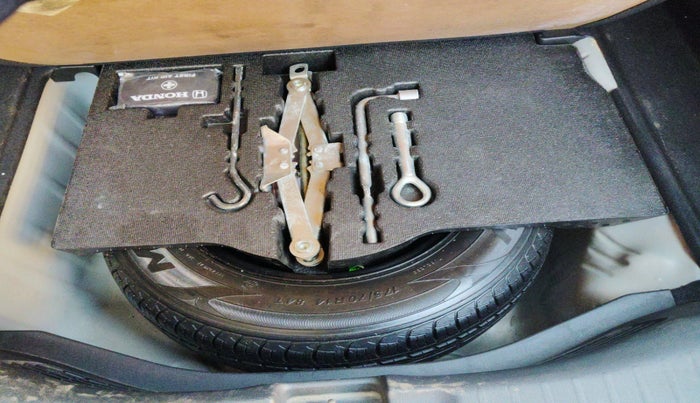 2016 Honda Jazz 1.2L I-VTEC VX, Petrol, Manual, 60,930 km, tyre