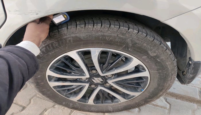 2021 Maruti Ertiga VXI CNG, Petrol, Manual, 72,786 km, tyre