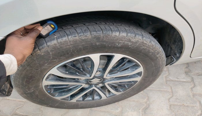 2021 Maruti Ertiga VXI CNG, Petrol, Manual, 72,786 km, tyre