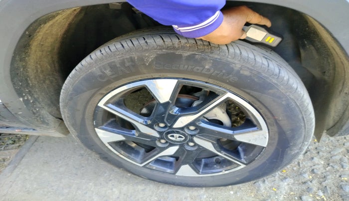 2022 Tata PUNCH CREATIVE  MT, Petrol, Manual, 83,040 km, tyre