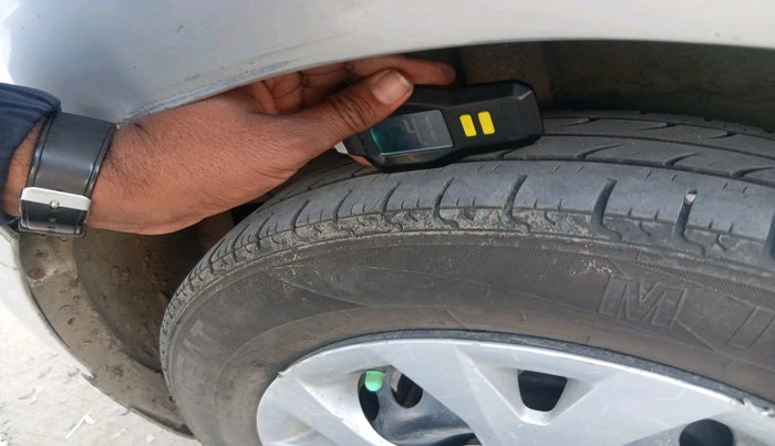 2013 Hyundai Grand i10 SPORTZ 1.2 KAPPA VTVT, Petrol, Manual, 1,14,048 km, tyre