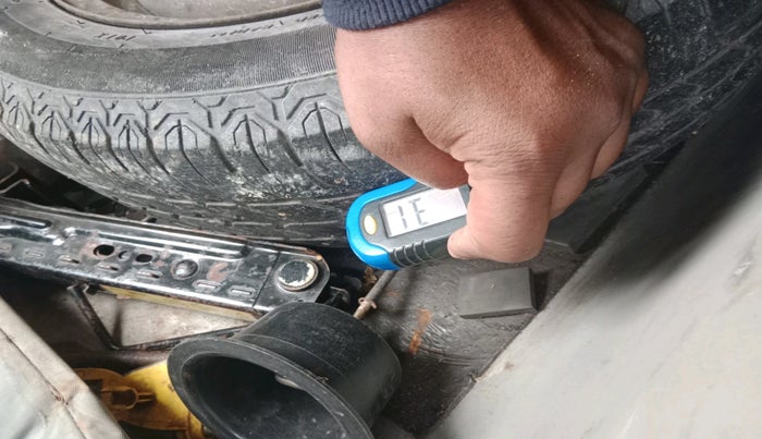 2008 Ford Fiesta EXI 1.4 PETROL, Petrol, Manual, 1,10,000 km, tyre