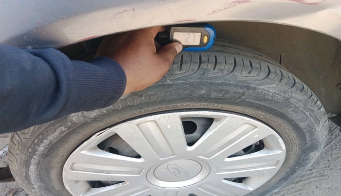 2008 Ford Fiesta EXI 1.4 PETROL, Petrol, Manual, 1,10,000 km, tyre