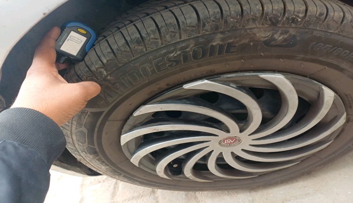 2014 Maruti Ritz VXI, Petrol, Manual, 1,62,003 km, tyre