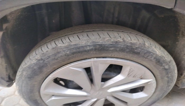 2023 Maruti FRONX DELTA CNG 1.2 MT, Petrol, Manual, 50,459 km, tyre