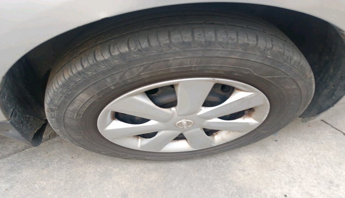 2012 Nissan Sunny XL DIESEL, Diesel, Manual, 1,18,085 km, tyre