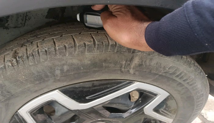 2018 Tata NEXON XM DIESEL, Diesel, Manual, 91,871 km, tyre