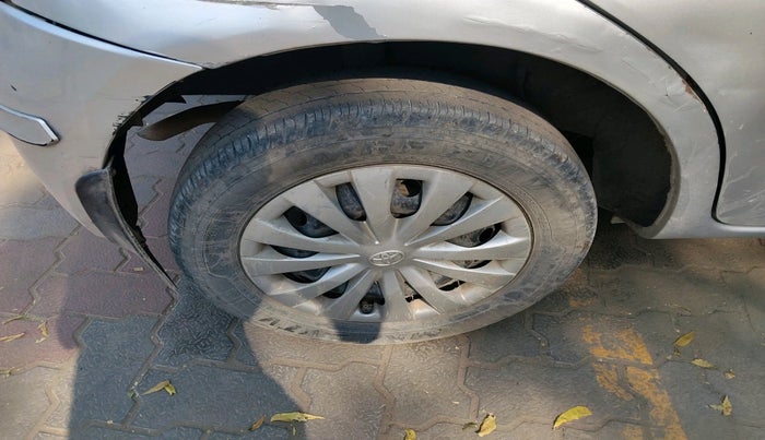 2013 Toyota Etios Liva GD, Diesel, Manual, 2,04,068 km, tyre