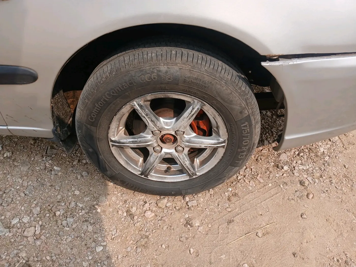 2005 Hyundai Accent VIVA CRDI, Diesel, Manual, 1,77,133 km, tyre