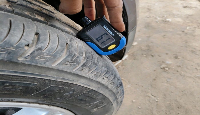 2018 Mahindra MARAZZO M6 7 STR, Diesel, Manual, 1,14,596 km, tyre