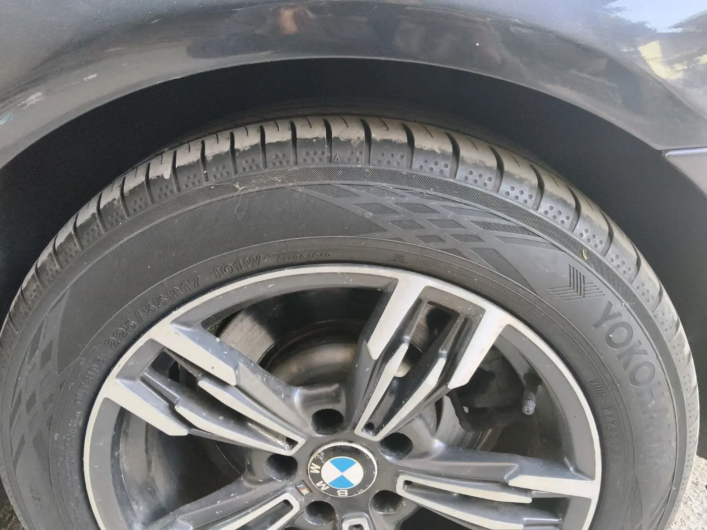 2013 BMW 5 Series 520D 2.0, Diesel, Automatic, 1,13,591 km, tyre
