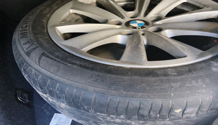 2013 BMW 5 Series 520D 2.0, Diesel, Automatic, 1,13,591 km, tyre