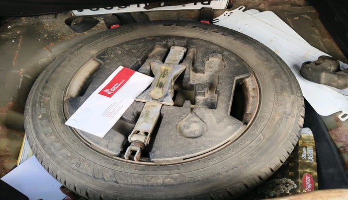 2017 Maruti Vitara Brezza VDI, Diesel, Manual, 48,200 km, tyre