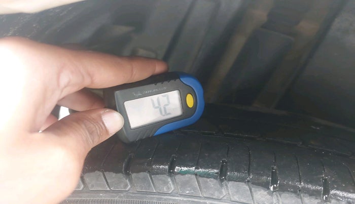 2014 Maruti Swift Dzire VDI, Diesel, Manual, 1,23,247 km, tyre