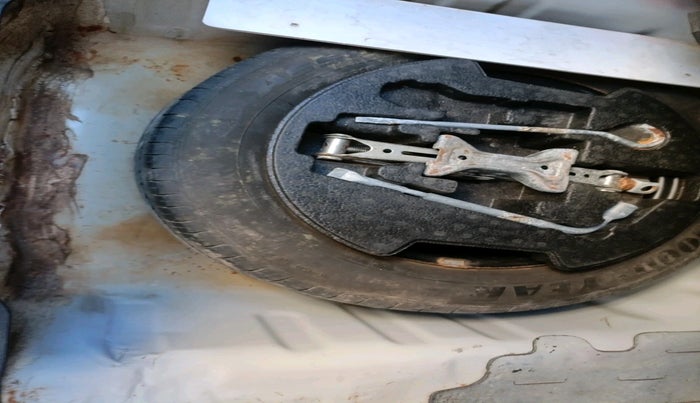 2018 Maruti Ciaz DELTA AT 1.5 SHVS PETROL, Petrol, Automatic, 91,642 km, tyre